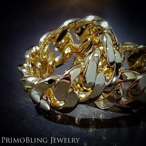 Cuban Link Ring in Yellow Gold